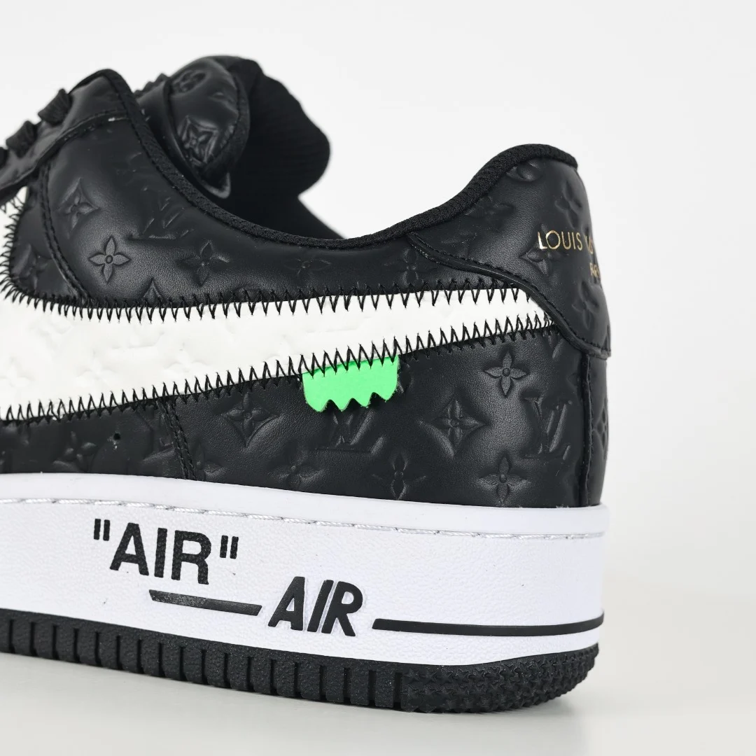 Louis Vuitton x Nike Air Force 1 - immagine 4