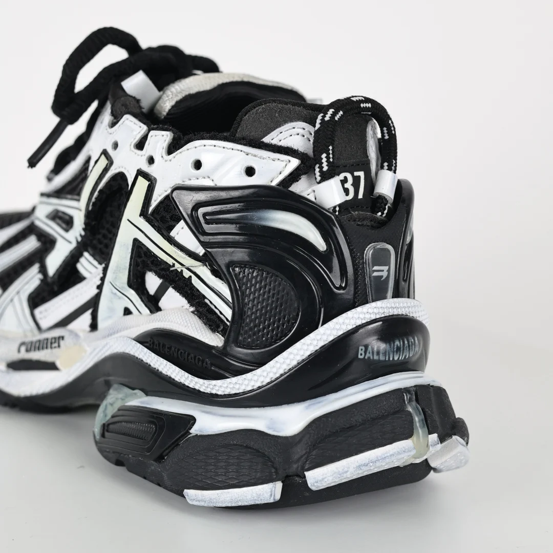 Balenciaga Sneaker - immagine 4