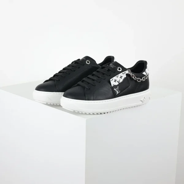 Louis Vuitton Sneaker