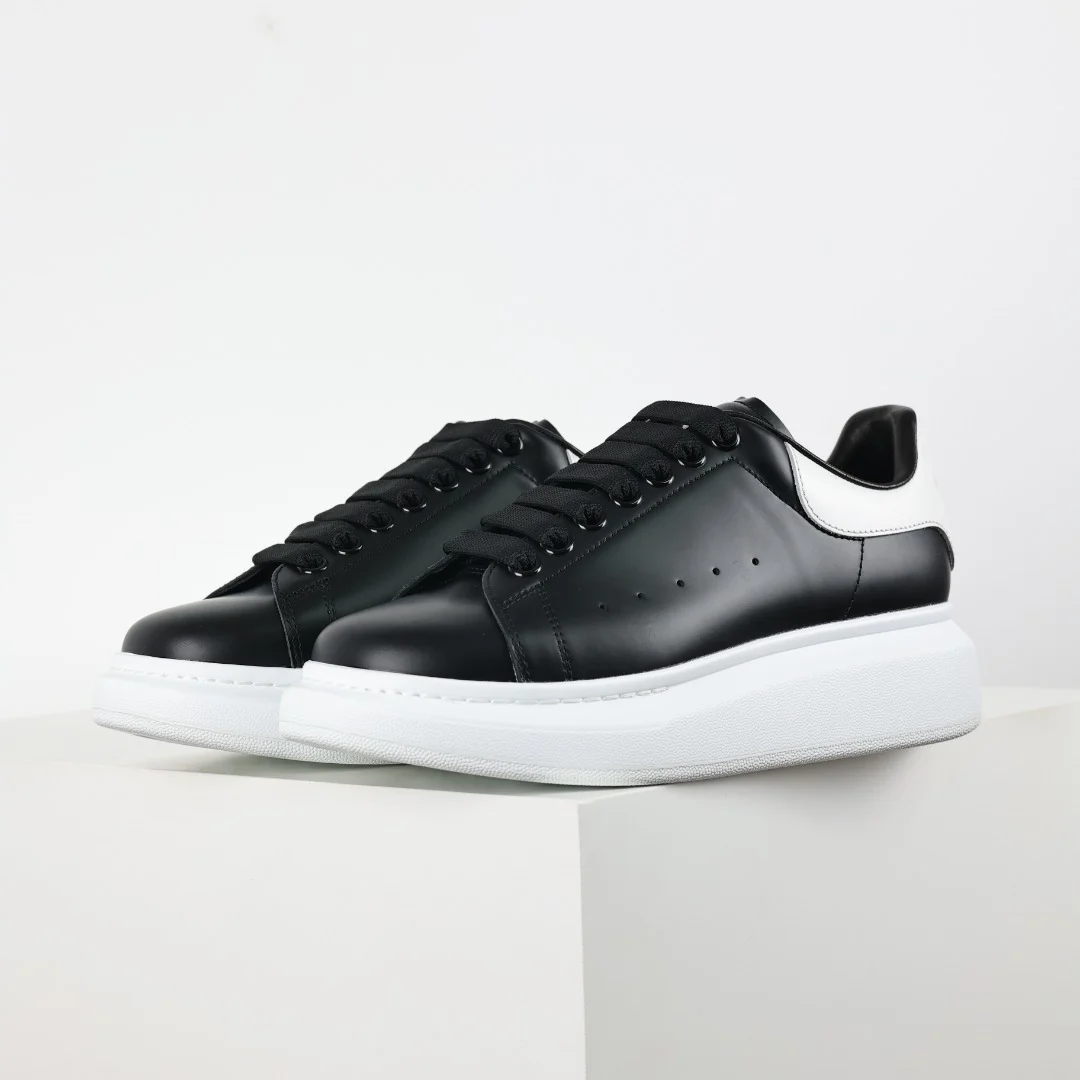 Alexander McQueen Sneaker