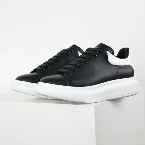 Alexander McQueen Sneaker