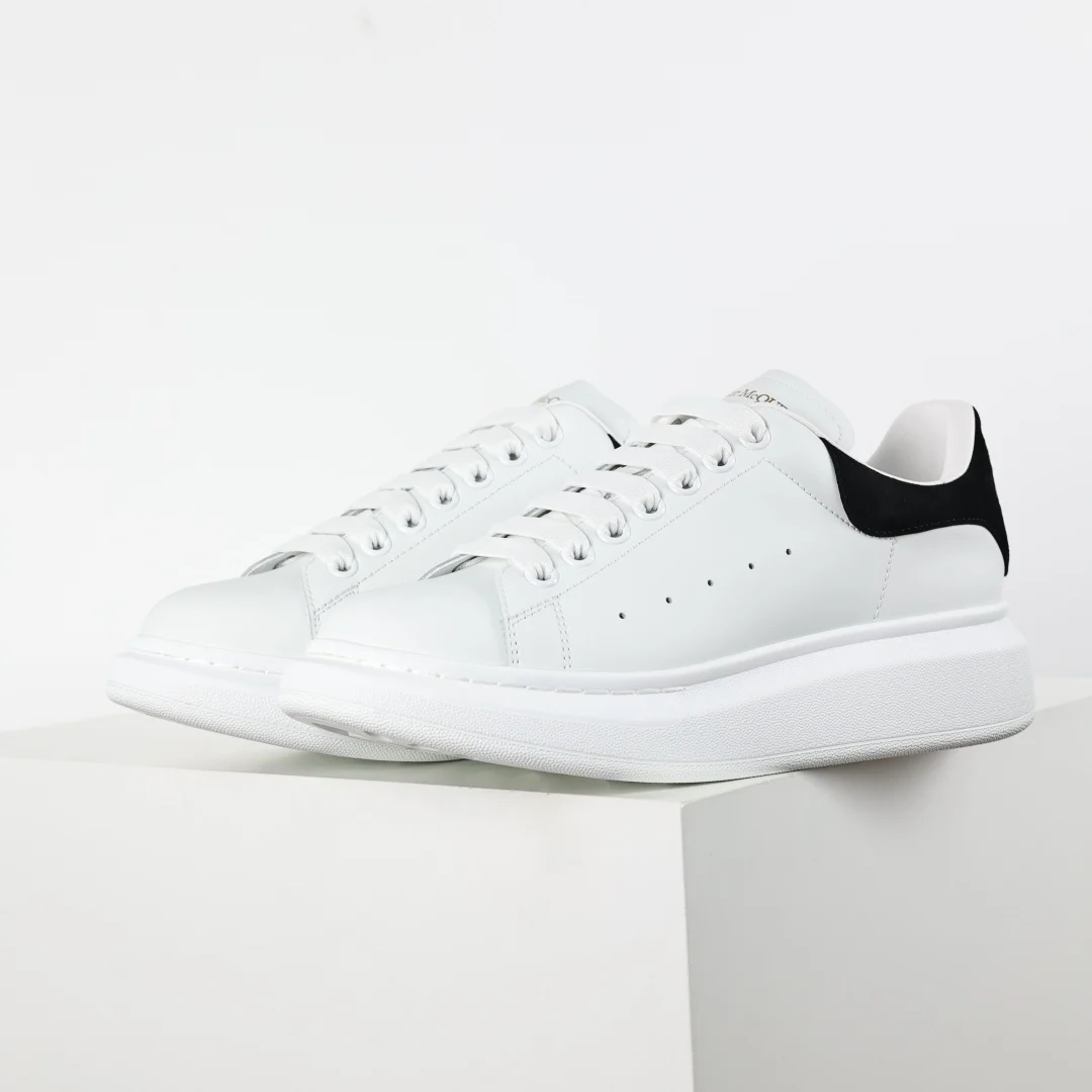 Alexander McQueen Sneaker