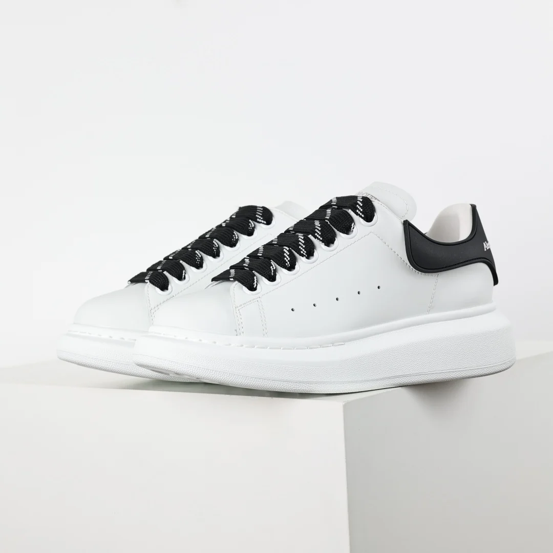 Alexander McQueen Sneaker