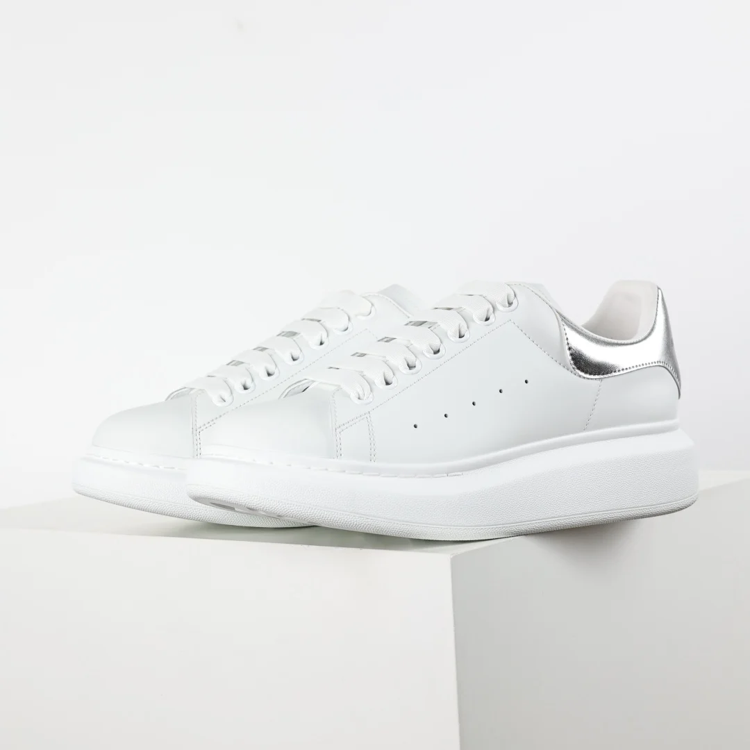 Alexander McQueen Sneaker