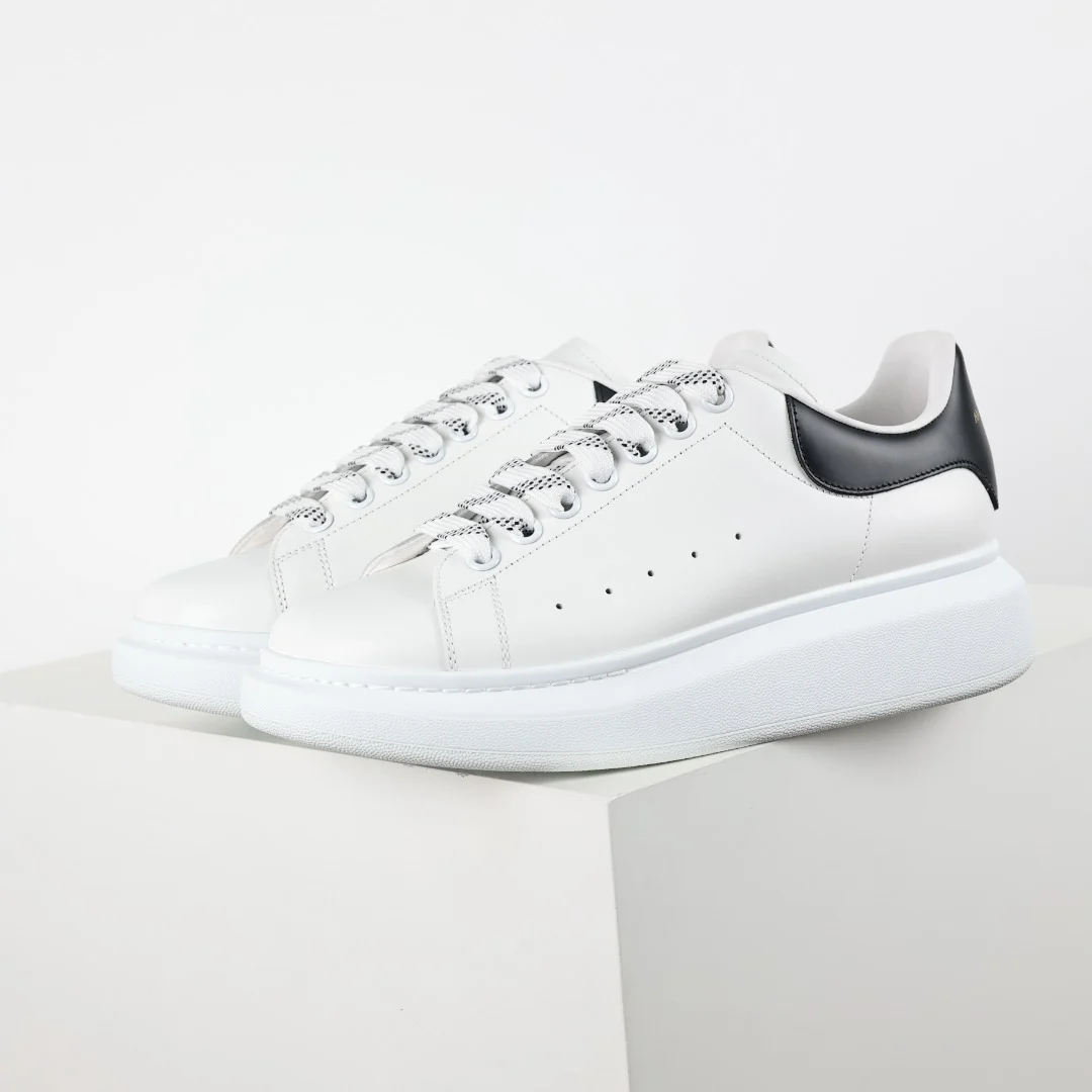 Alexander McQueen Sneaker