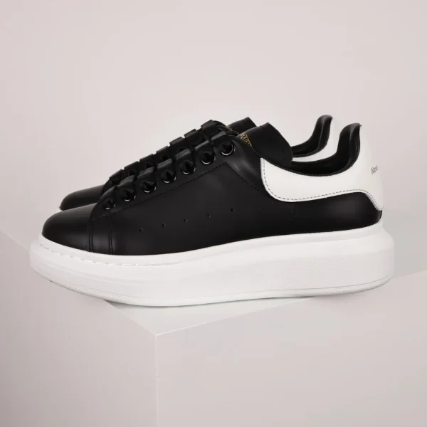 Alexander McQueen Sneaker