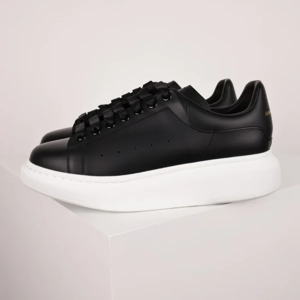 Alexander McQueen Sneaker