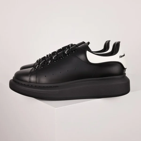 Alexander McQueen Sneaker