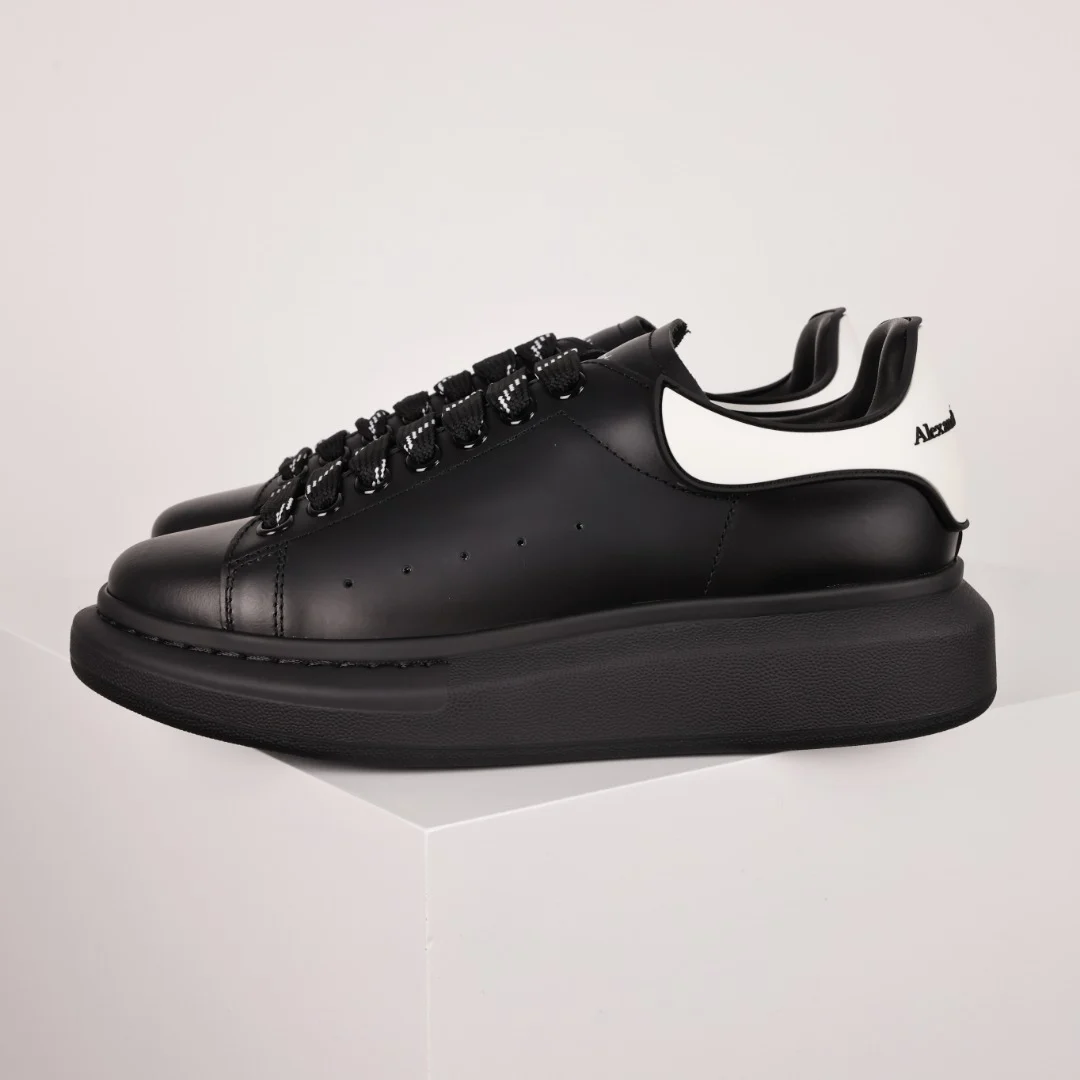 Alexander McQueen Sneaker
