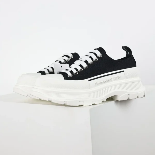 Alexander McQueen Sneaker