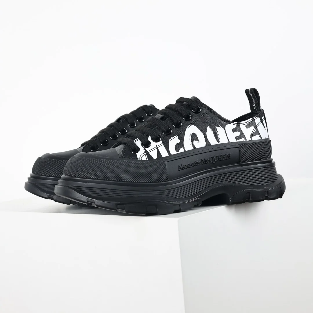 Alexander McQueen Sneaker