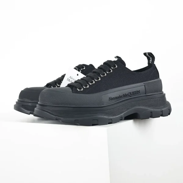 Alexander McQueen Sneaker