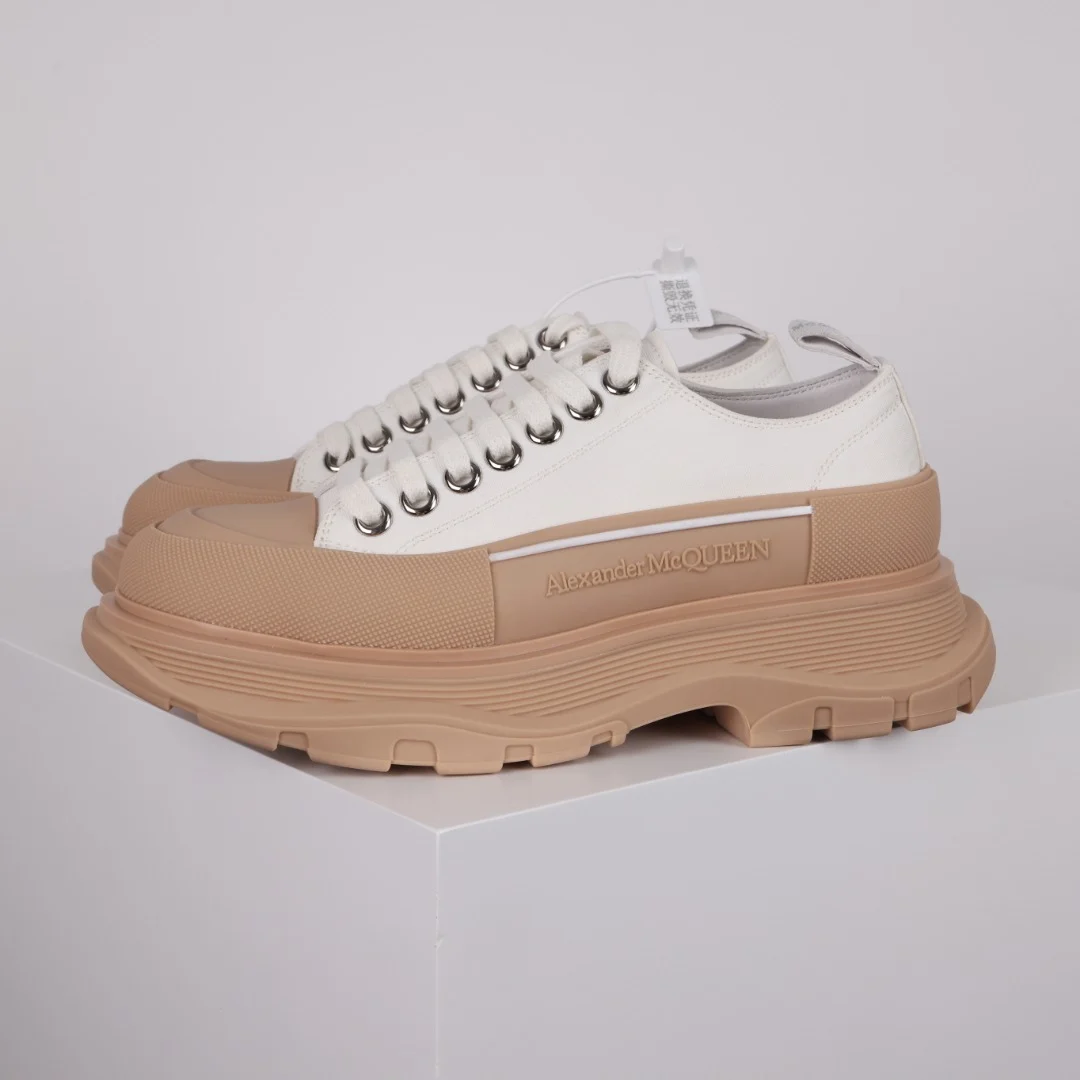 Alexander McQueen Sneaker