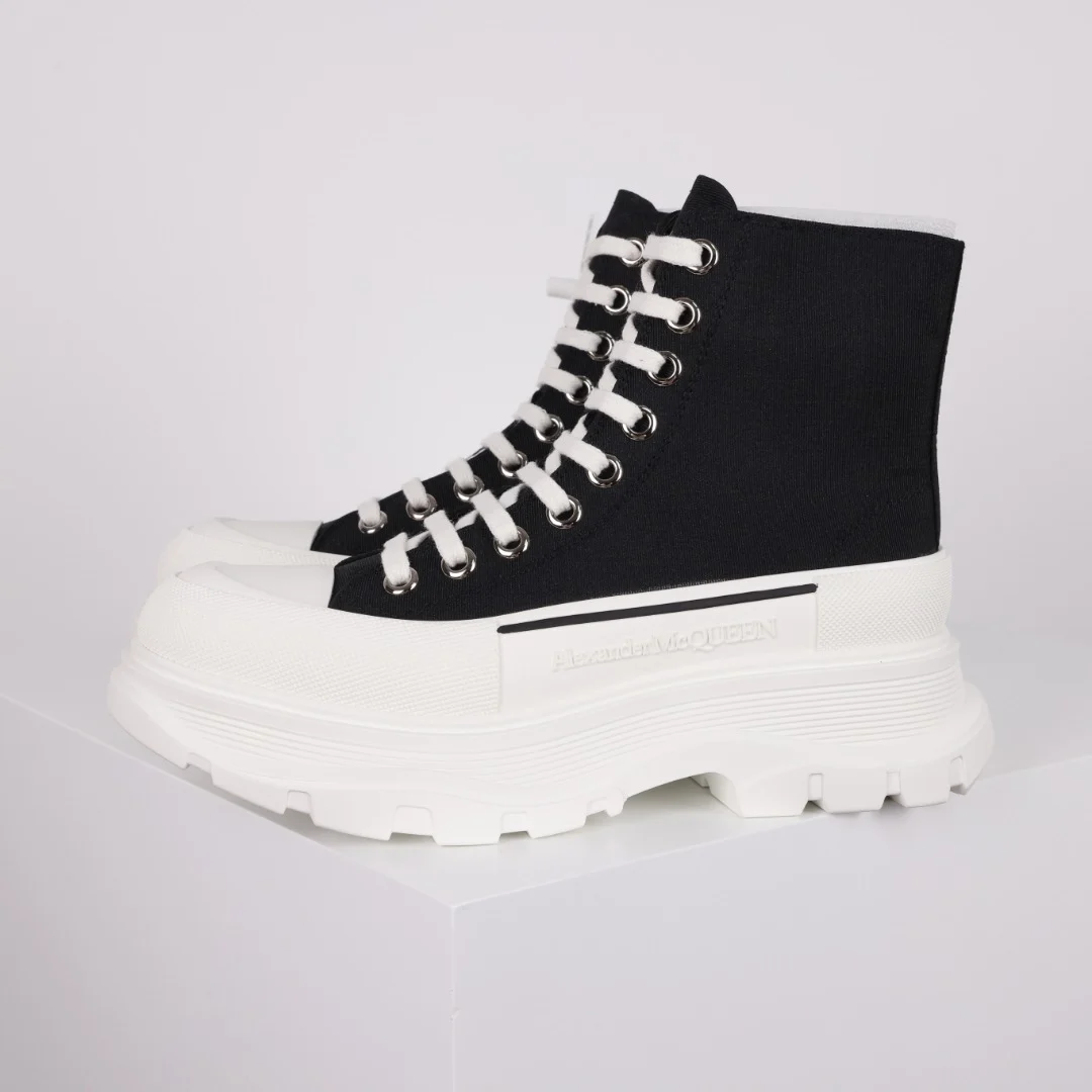 Alexander McQueen Sneaker