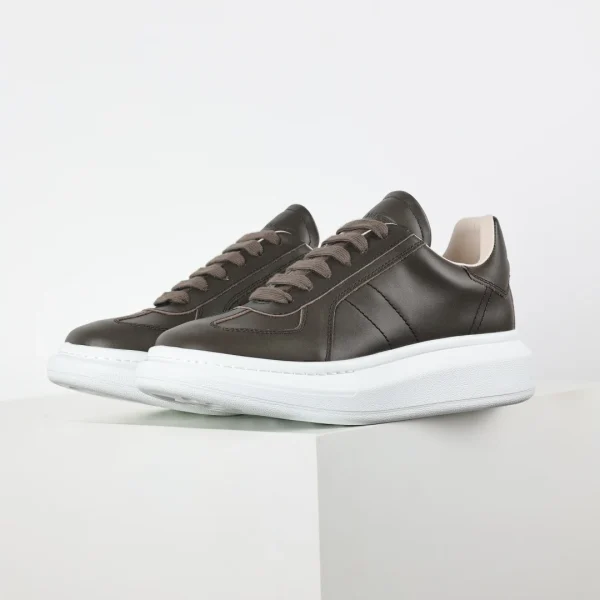 Alexander McQueen Sneaker