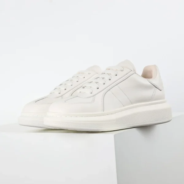 Alexander McQueen Sneaker