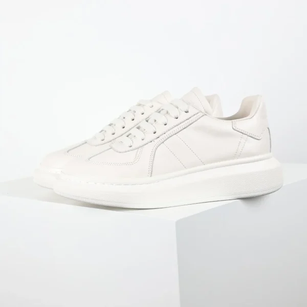 Alexander McQueen Sneaker