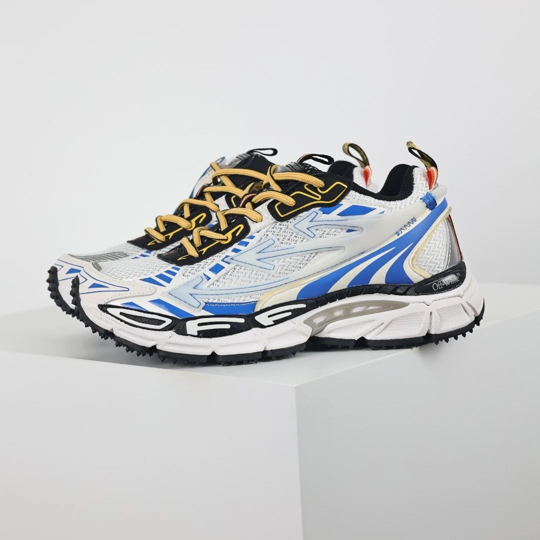 Off-White Sneaker