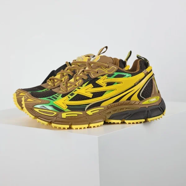 Off-White Sneaker