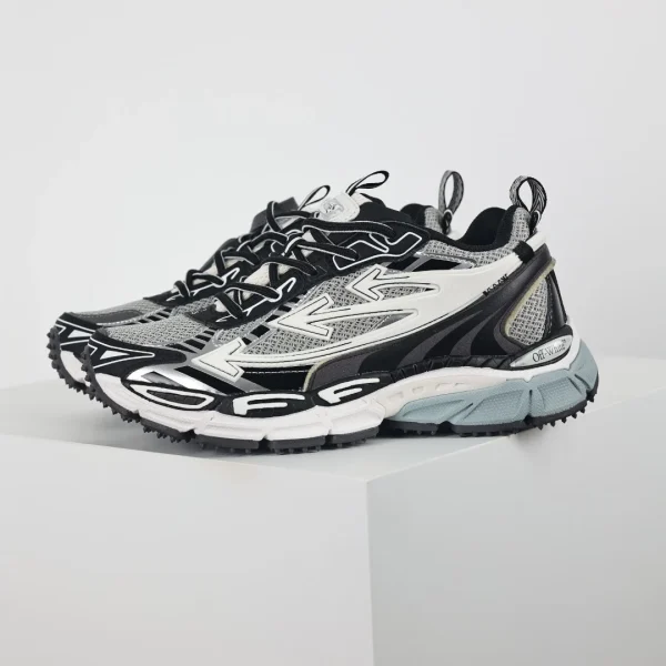 Off-White Sneaker