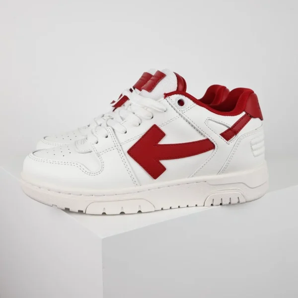Off-White Sneaker