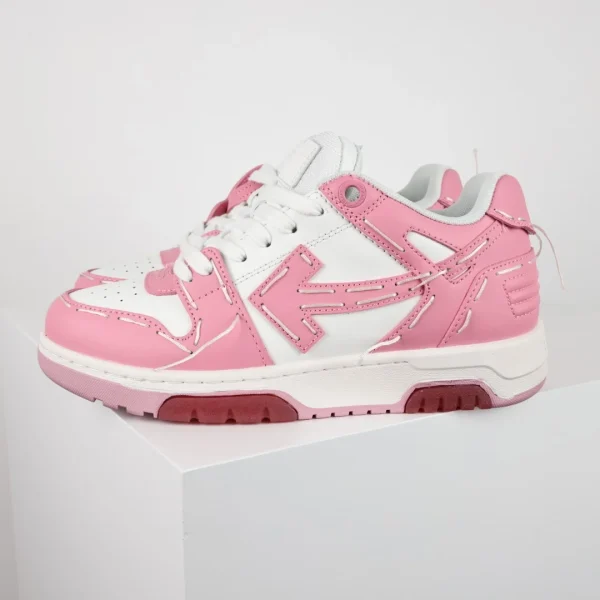 Off-White Sneaker