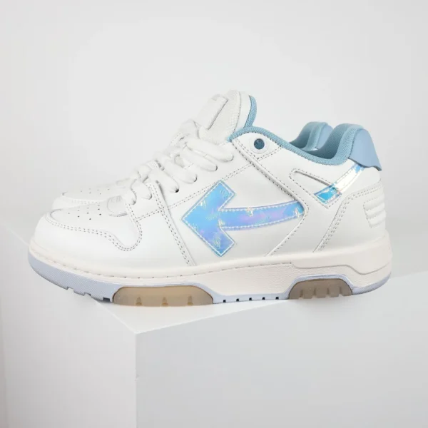 Off-White Sneaker