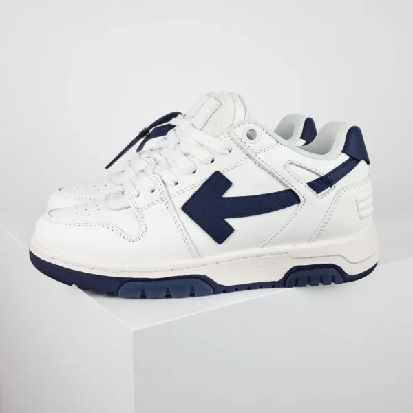 Off-White Sneaker