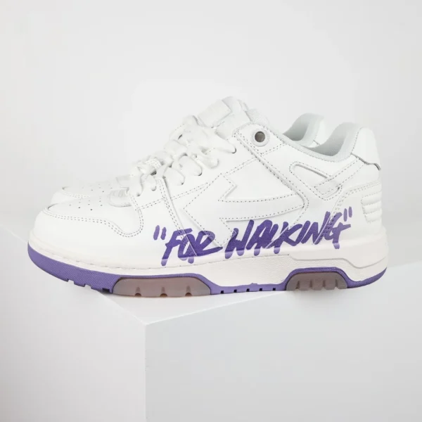 Off-White Sneaker