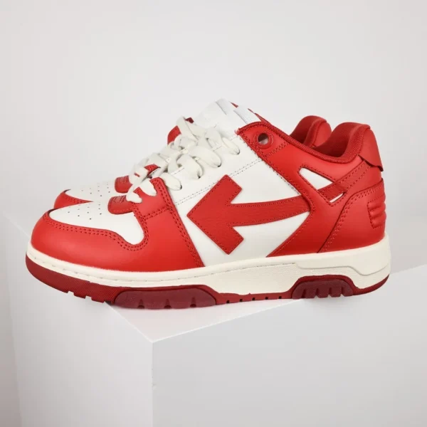 Off-White Sneaker