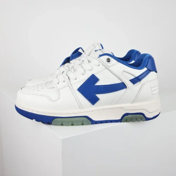 Off-White Sneaker