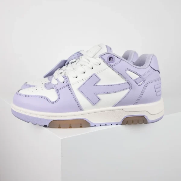 Off-White Sneaker