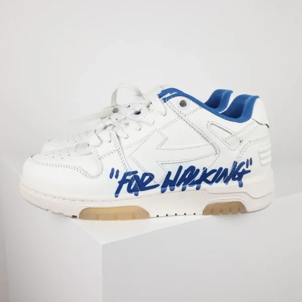 Off-White Sneaker