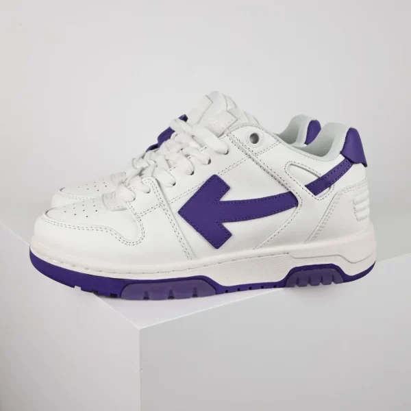 Off-White Sneaker