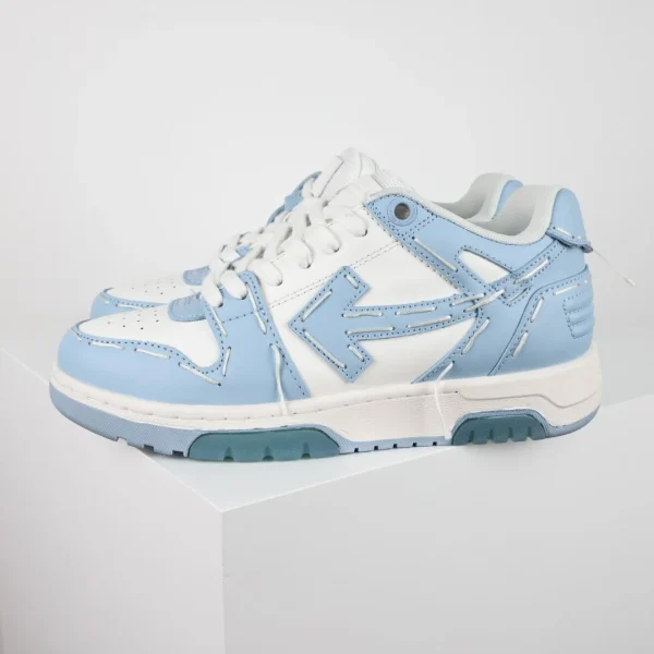 Off-White Sneaker