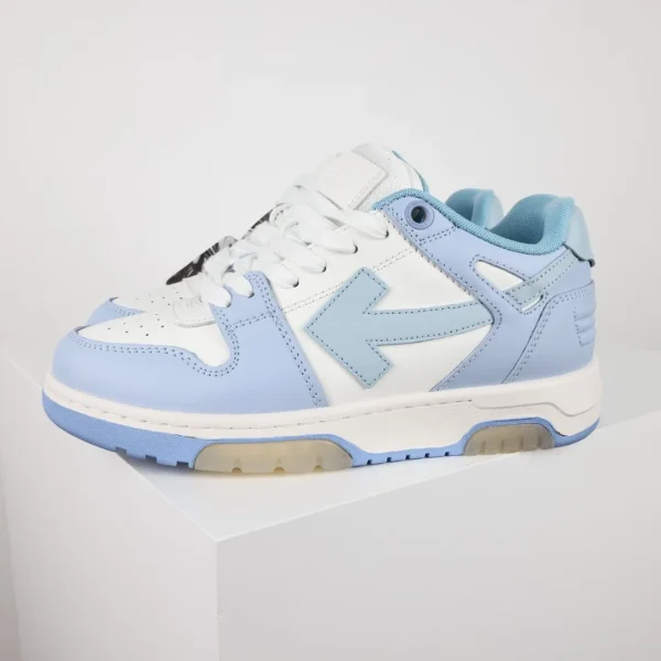 Off-White Sneaker