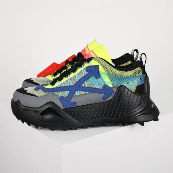 Off-White Sneaker